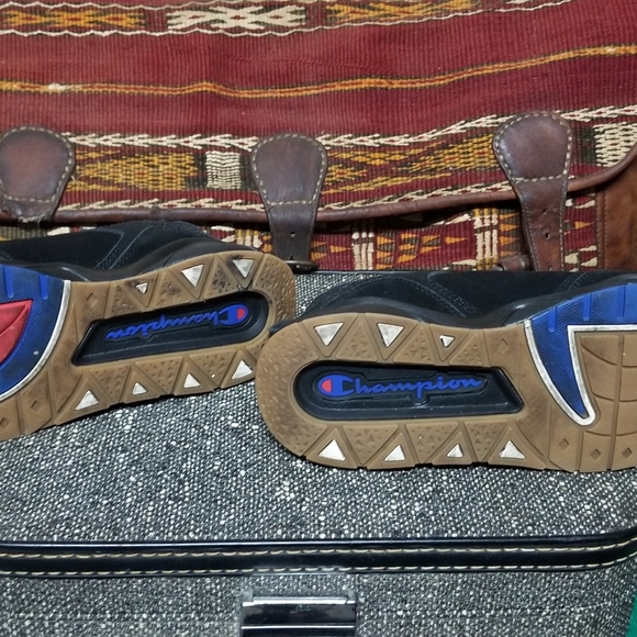 Champion Sneakers Black Suede Size Youth 5.5 - Picture 3 of 9